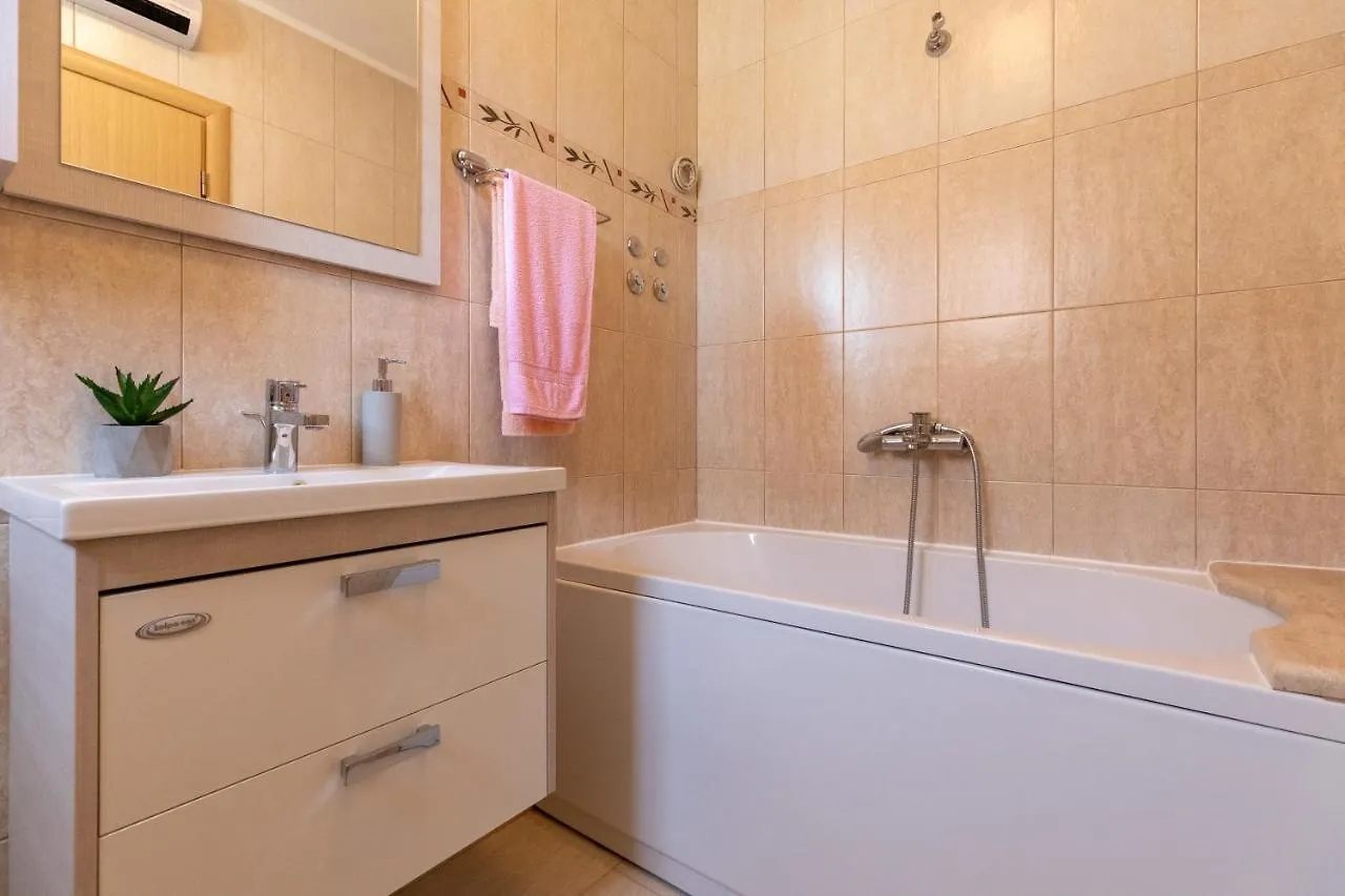 Holiday Home Lydia Slatine Croatia